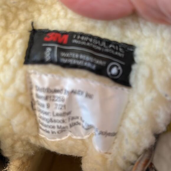 Serra Navy/Gray Thinsulate Boots in Size 9. EUC. Zippers on Insides. - Picture 2 of 5